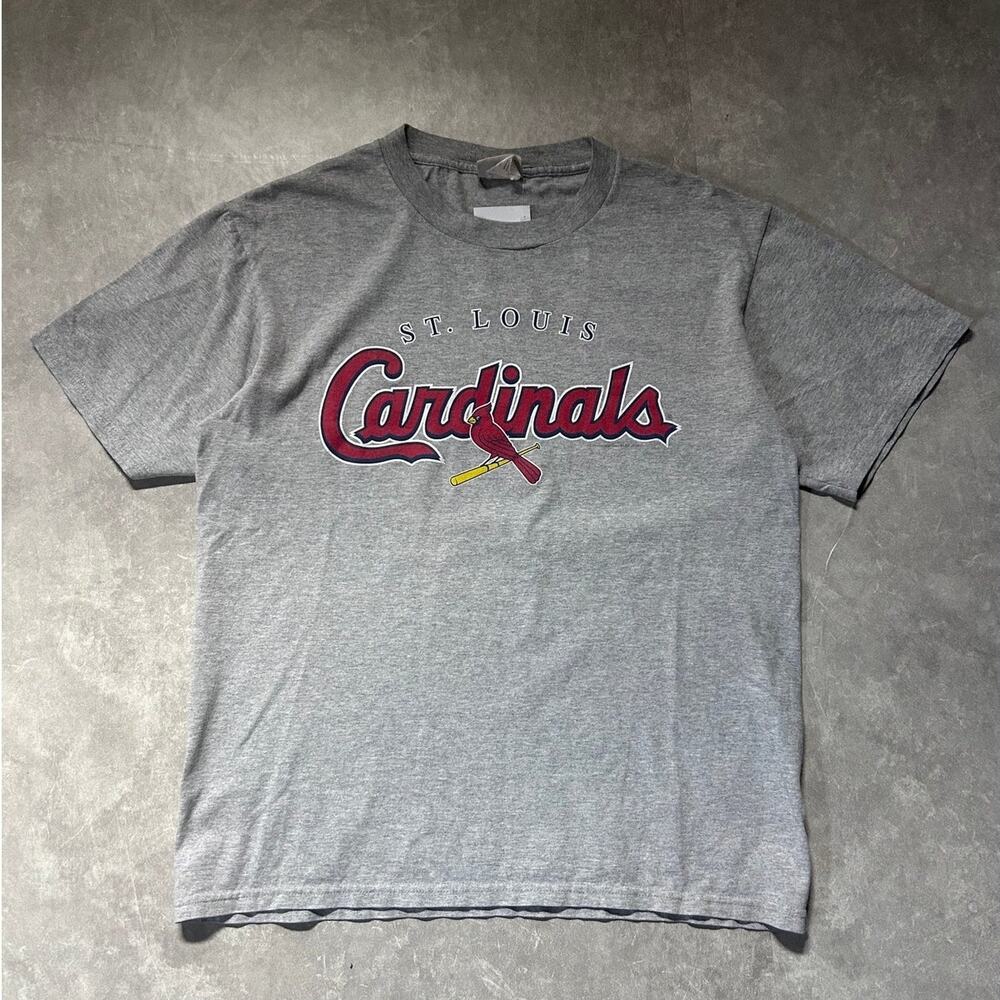 2000s Vintage St. Louis Cardinals Lee Sports Grey Script T Shirt Size M
